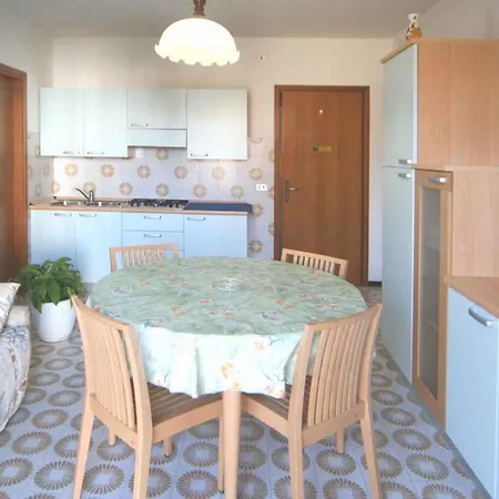 Apartments In Lignano Sabbiadoro 42742 アパート リニャーノ・サッビアドーロ