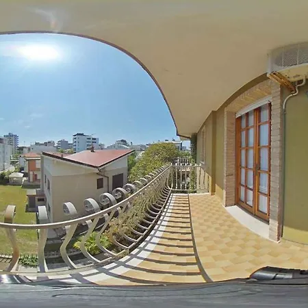 アパート Apartments In Lignano Sabbiadoro 42742 リニャーノ・サッビアドーロ